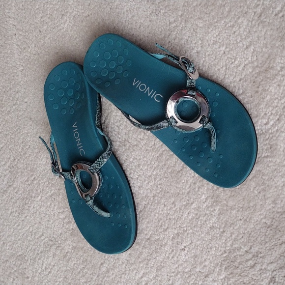 Vionic teal blue python print leather sandals. Size 8 - Picture 8 of 9